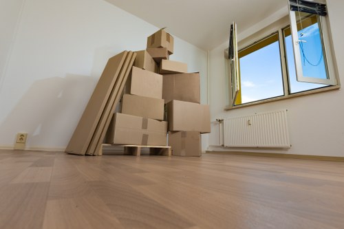 Movers planning a residential move in Harold Wood