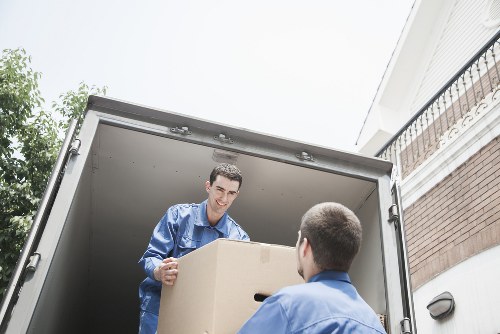 Reliable Haroldwood man with van for home and business moves